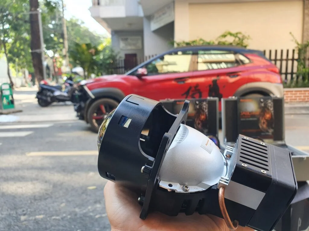 BI LASER JAGUAR CỦA AOZOOM - ÁNH SÁNG QUYỀN NĂNG BI LASER JAGUAR CỦA AOZOOM - ÁNH SÁNG QUYỀN NĂNG